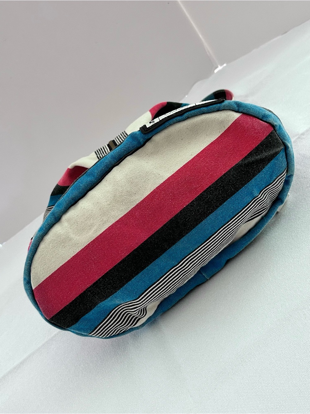 Kavu Free Range Sail Stripe Cotton Canvas Bucket-Style Backpack UNISEX - Picture 13 of 16